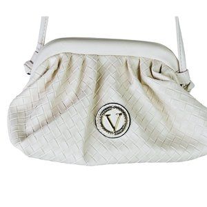 Vera New York Heather Woven Crossbody Cream in a V